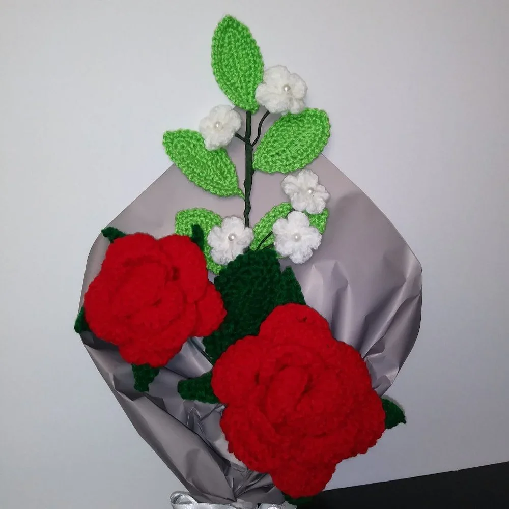 Crochet rose bouquet, handmade, personalized gift for girlfriend, home decoratio